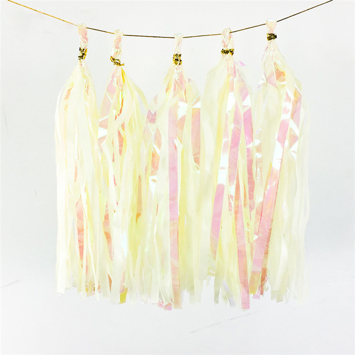 Tassel-Garland-Light